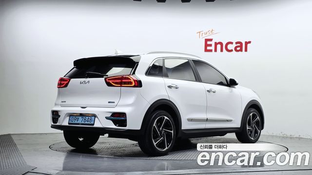 Kia Niro EV Noblesse 2022 — фото 2