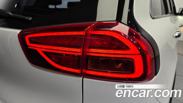 Kia Niro EV Noblesse 2022 — фото 29