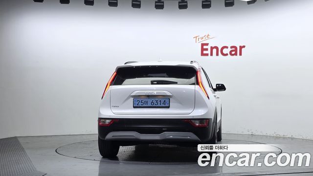 Kia Niro EV Air 2023 — фото 4