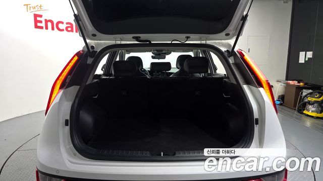 Kia Niro EV Air 2023 — фото 20