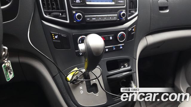Hyundai Grand Starex 5-Seater VAN Smart 2016 — фото 9
