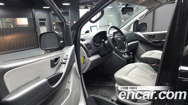 Hyundai Grand Starex 5-Seater VAN Smart 2016 — фото 10