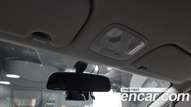 Hyundai Grand Starex 5-Seater VAN Smart 2016 — фото 18