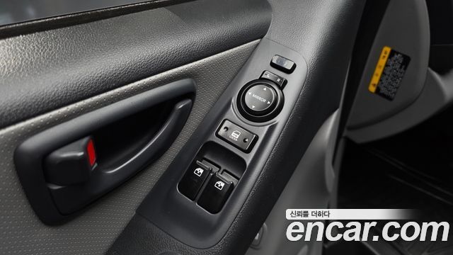 Hyundai Grand Starex 5-Seater VAN Smart 2016 — фото 27