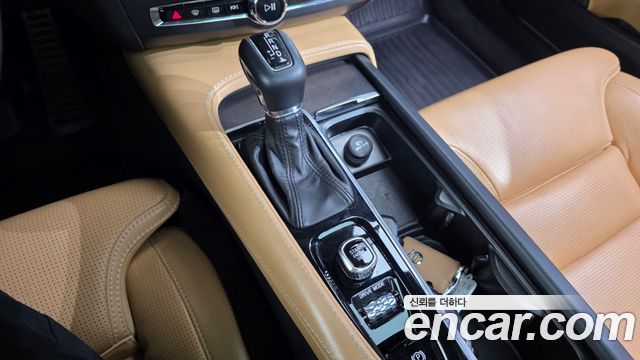 Volvo V90 Cross Country T5 Pro AWD 2019 — фото 9