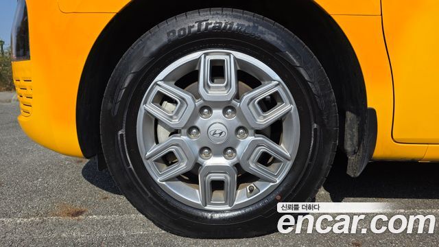 Hyundai Staria L3.5  Kinder Safety Car 11-Seater 2022 — фото 5