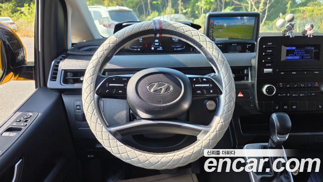 Hyundai Staria L3.5  Kinder Safety Car 11-Seater 2022 — фото 17