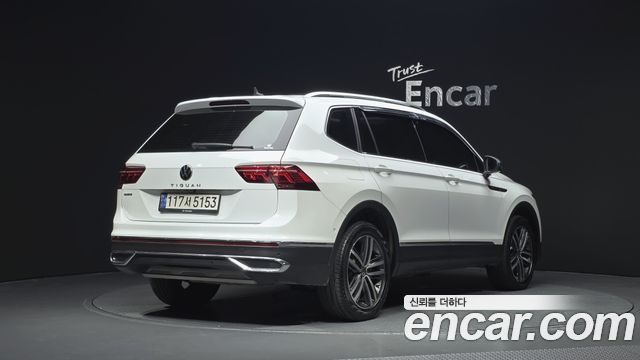 Volkswagen Tiguan Allspace 2.0 TSI Prestige 2022 — фото 2