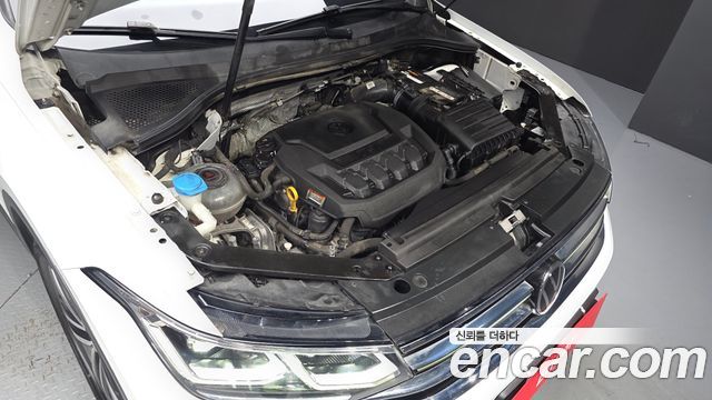 Volkswagen Tiguan Allspace 2.0 TSI Prestige 2022 — фото 6