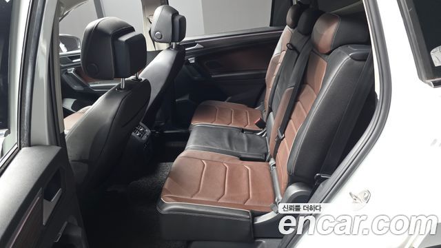 Volkswagen Tiguan Allspace 2.0 TSI Prestige 2022 — фото 11