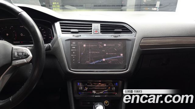 Volkswagen Tiguan Allspace 2.0 TSI Prestige 2022 — фото 14