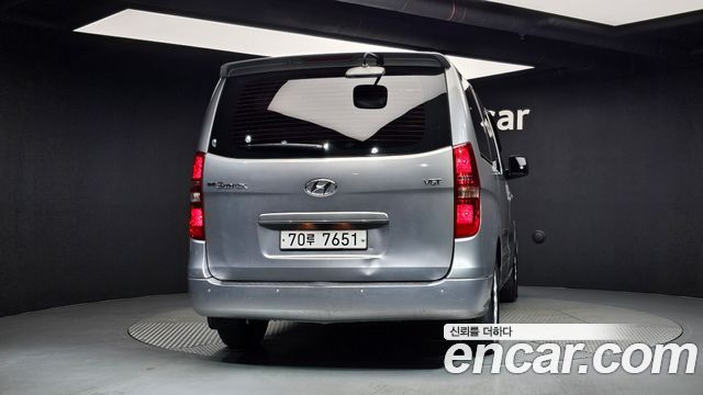 Hyundai Grand Starex 12-Seater Wagon CVX Luxury 2015 — фото 4