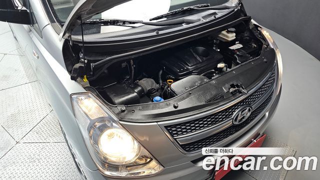 Hyundai Grand Starex 12-Seater Wagon CVX Luxury 2015 — фото 6