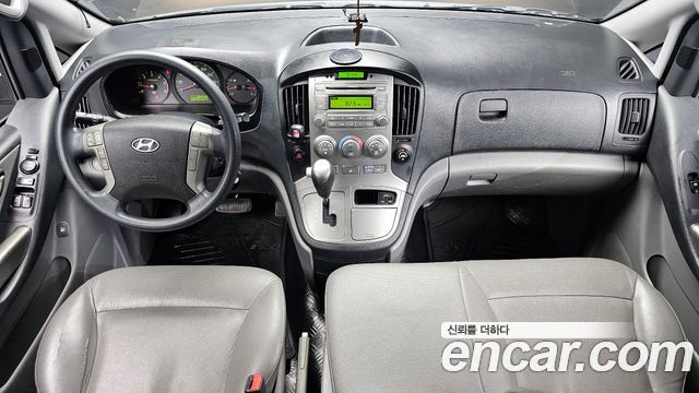 Hyundai Grand Starex 12-Seater Wagon CVX Luxury 2015 — фото 7