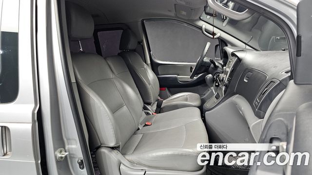 Hyundai Grand Starex 12-Seater Wagon CVX Luxury 2015 — фото 12
