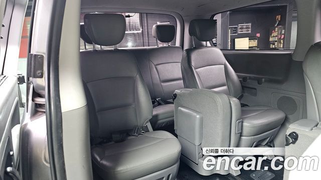 Hyundai Grand Starex 12-Seater Wagon CVX Luxury 2015 — фото 13