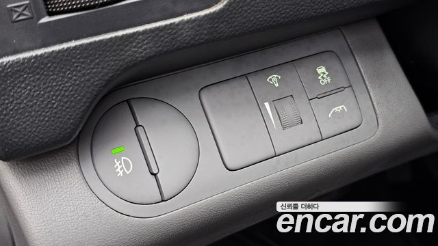 Hyundai Grand Starex 12-Seater Wagon CVX Luxury 2015 — фото 18