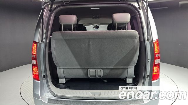 Hyundai Grand Starex 12-Seater Wagon CVX Luxury 2015 — фото 20