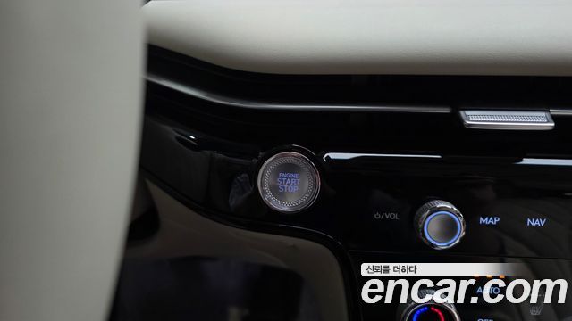Genesis G80 (RG3) Gasoline 2.5 Turbo 2WD 2025 — фото 29