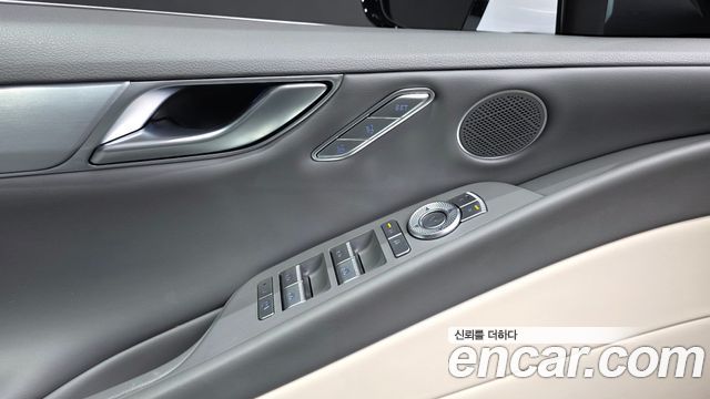 Genesis G80 (RG3) Gasoline 2.5 Turbo 2WD 2025 — фото 33