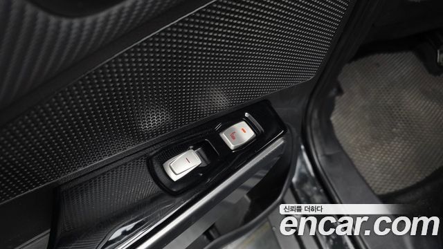 KG Mobility (SsangYong) Tivoli Armor Diesel LX 4WD 2018 — фото 19
