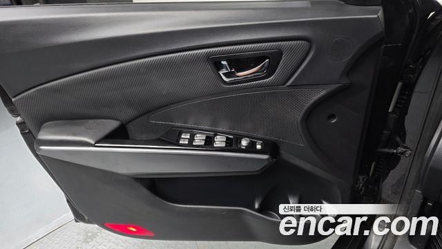 KG Mobility (SsangYong) Tivoli Armor Diesel LX 4WD 2018 — фото 24