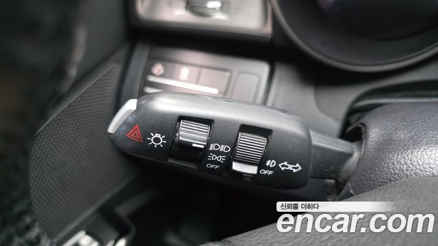 KG Mobility (SsangYong) Tivoli Armor TX 2WD 2018 — фото 16