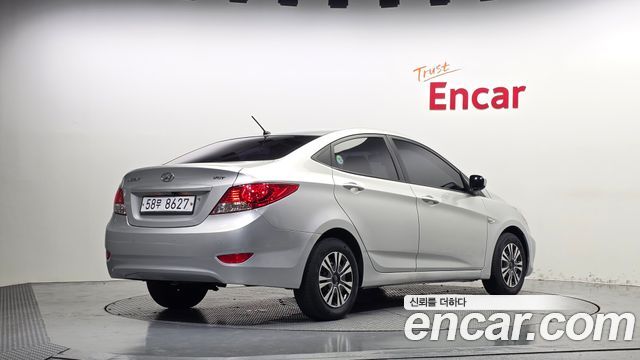 Hyundai Accent (New) Diesel 1.6 VGT Luxury 2012 — фото 2
