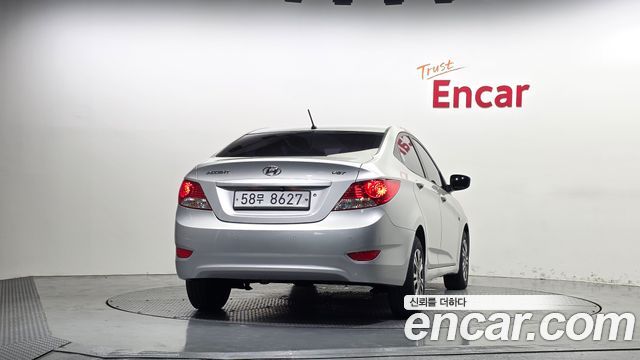 Hyundai Accent (New) Diesel 1.6 VGT Luxury 2012 — фото 4