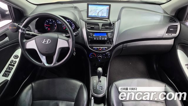 Hyundai Accent (New) Diesel 1.6 VGT Luxury 2012 — фото 7