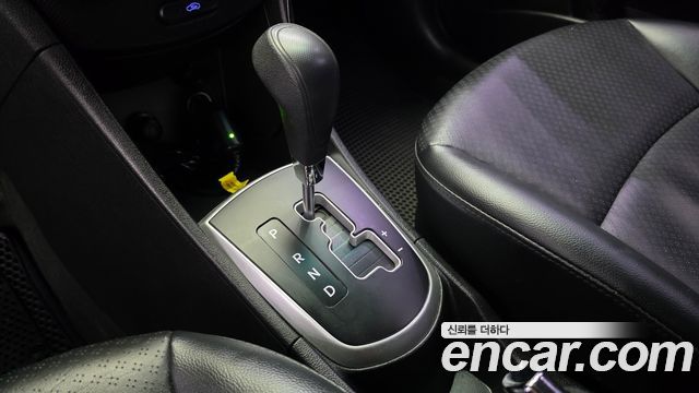 Hyundai Accent (New) Diesel 1.6 VGT Luxury 2012 — фото 9
