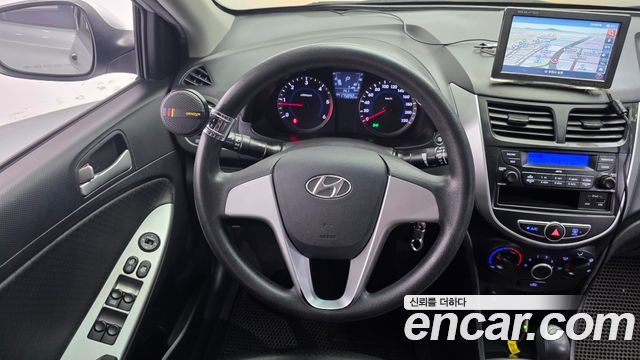 Hyundai Accent (New) Diesel 1.6 VGT Luxury 2012 — фото 13