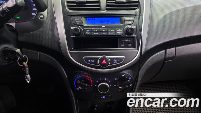 Hyundai Accent (New) Diesel 1.6 VGT Luxury 2012 — фото 16