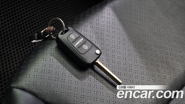 Hyundai Accent (New) Diesel 1.6 VGT Luxury 2012 — фото 20