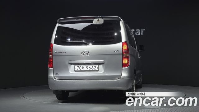 Hyundai Grand Starex 12-Seater Wagon CVX Luxury 2014 — фото 4