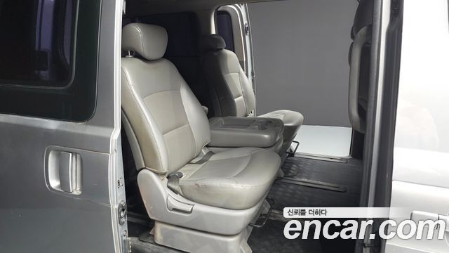 Hyundai Grand Starex 12-Seater Wagon CVX Luxury 2014 — фото 11