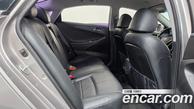 Hyundai Sonata The Brilliant LPI Premium 2013 — фото 11