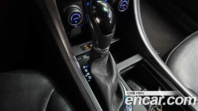 Hyundai Sonata The Brilliant LPI Premium 2013 — фото 18