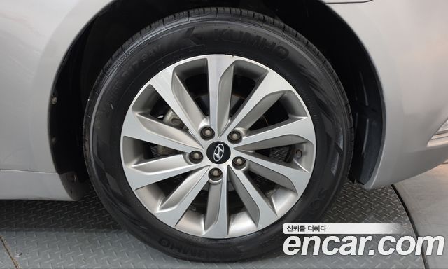 Hyundai Sonata The Brilliant LPI Premium 2013 — фото 21