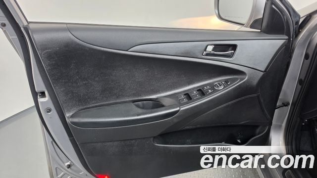 Hyundai Sonata The Brilliant LPI Premium 2013 — фото 24