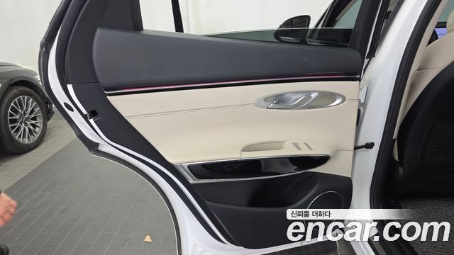 Genesis GV70 2.5T Gasoline 2WD 2025 — фото 25