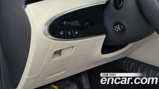 Genesis GV70 2.5T Gasoline 2WD 2025 — фото 30