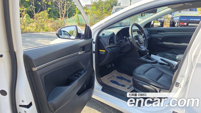 Hyundai Avante (AD) 1.6 GDI Value Plus 2018 — фото 10