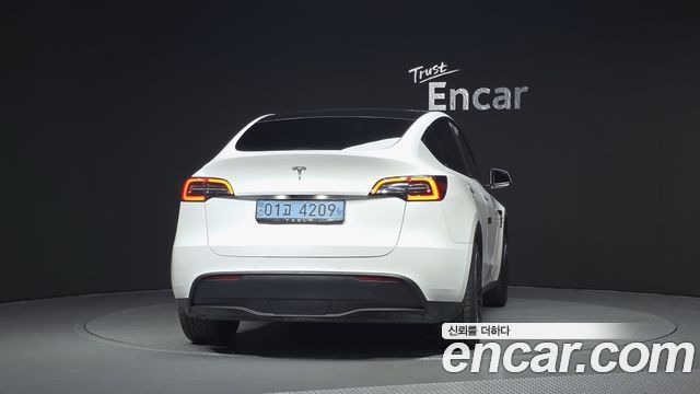 Tesla Model Y Standard Range RWD 2021 — фото 4