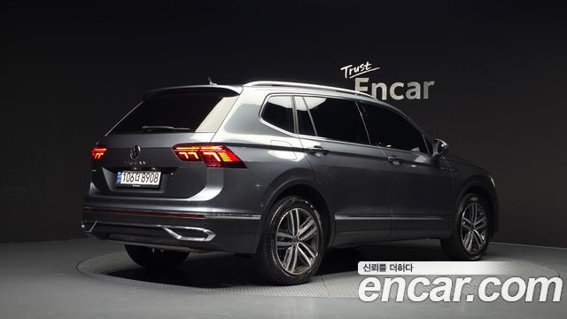 Volkswagen Tiguan Allspace 2.0 TSI Prestige 2023 — фото 2