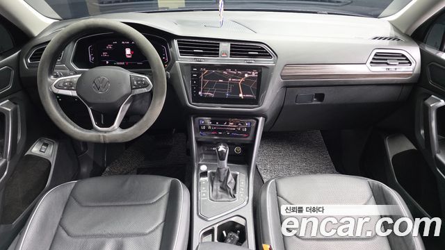 Volkswagen Tiguan Allspace 2.0 TSI Prestige 2023 — фото 7