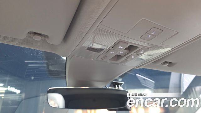 Volkswagen Tiguan Allspace 2.0 TSI Prestige 2023 — фото 17