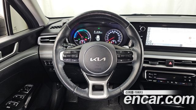 Kia K5 Hybrid (III) Prestige 2022 — фото 13