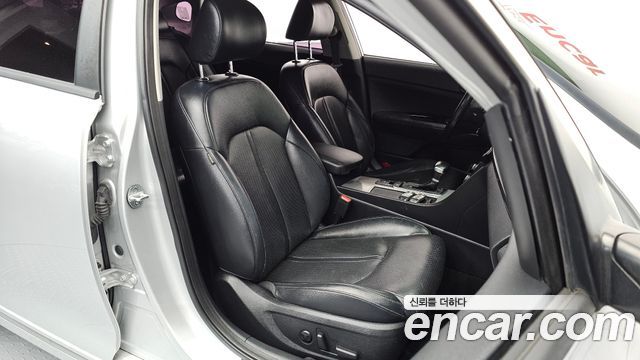 Kia K5 Hybrid (II) Noblesse Special 2016 — фото 10