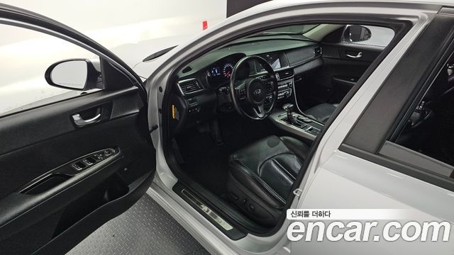 Kia K5 Hybrid (II) Noblesse Special 2016 — фото 11